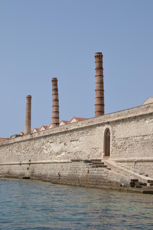 Hotel Il Portico Favignana Exterior photo