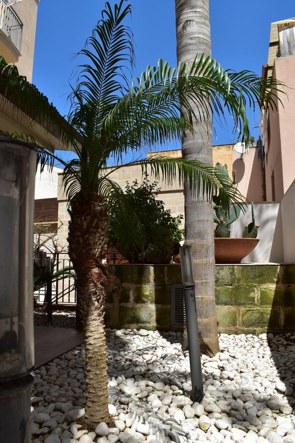 Hotel Il Portico Favignana Exterior photo